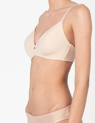 Sutien Triumph, nude
