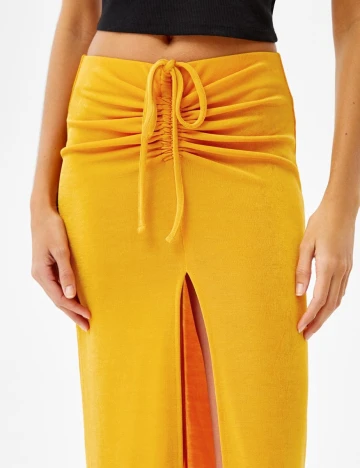 Fusta Bershka, galben, L