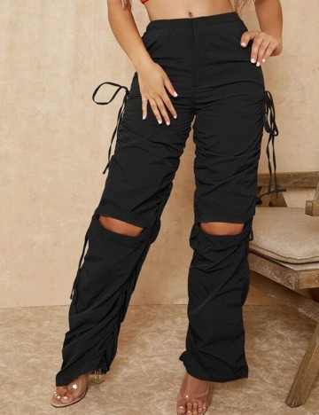 
						Pantaloni SHEIN, negru