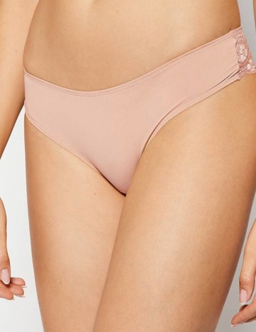 
						Chilot Triumph, nude