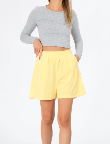 Pantaloni scurti Vila, galben, M