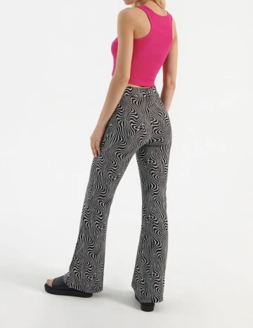 Top House Brand, roz, L