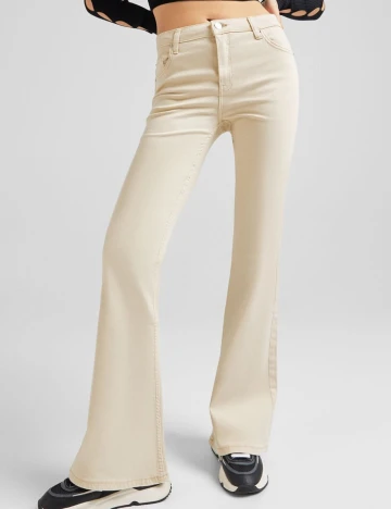 Blugi Bershka, bej, 34