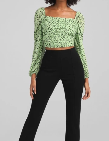 Top Bershka, verde, S