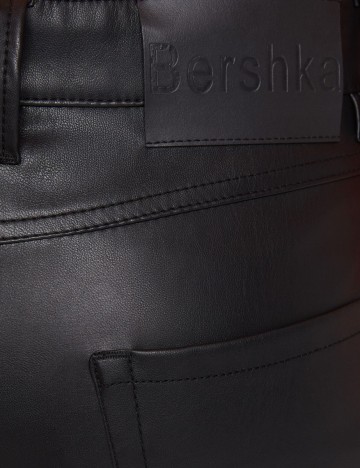 Pantaloni Bershka, negru, L