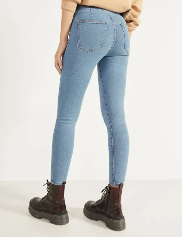Blugi Bershka, albastru, 38