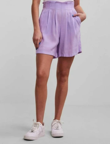 Pantaloni scurti Pieces, mov, S