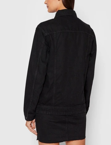 Jacheta Noisy May, negru