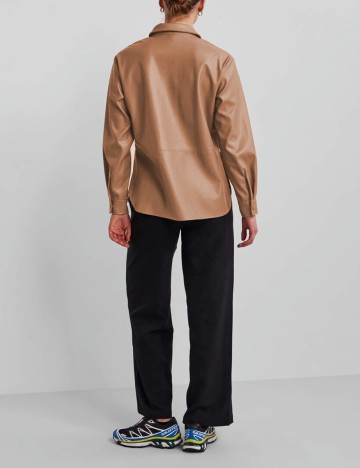 Jacheta Pieces, maro, L