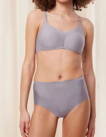 Chilot Modelator Triumph, mov