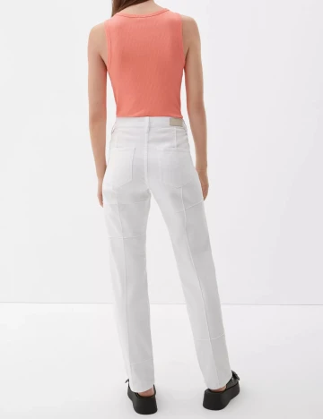 Maiou Q/S, corai