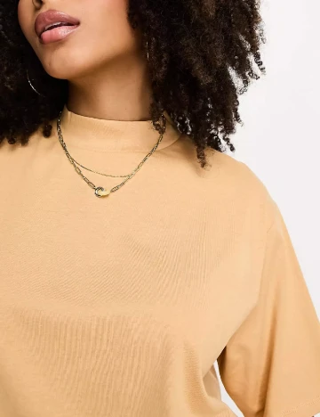 Tricou ASOS, maro