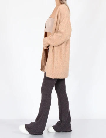 Cardigan American Eagle, maro