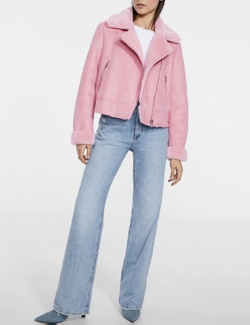 
						Jacheta Stradivarius, roz