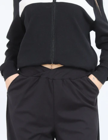 Pantaloni SHEIN, negru