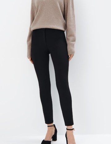 
						Pantaloni Mohito, negru