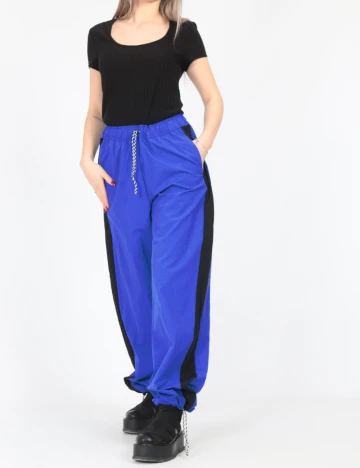 Pantaloni Something New, albastru Albastru