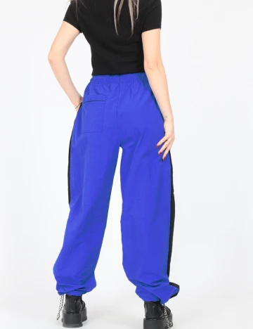 Pantaloni Something New, albastru Albastru