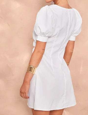 Rochie scurta PRETTYLITTLETHING, alb Alb