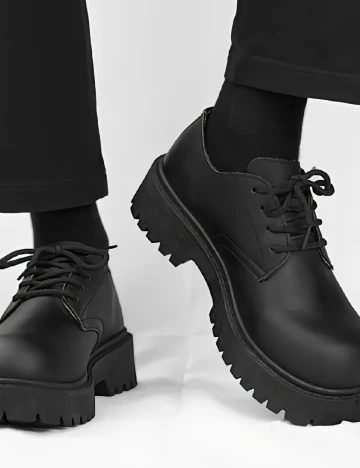 Pantofi SHEIN, negru