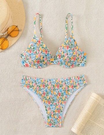 
						Costum de baie SHEIN, floral
