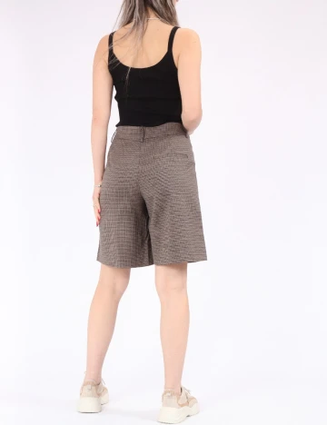 Pantaloni scurti Only, maro