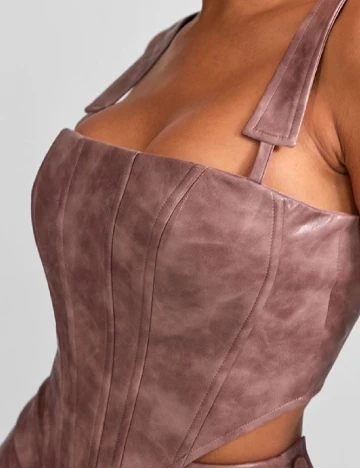Top PRETTYLITTLETHING, roz pudra inchis Roz