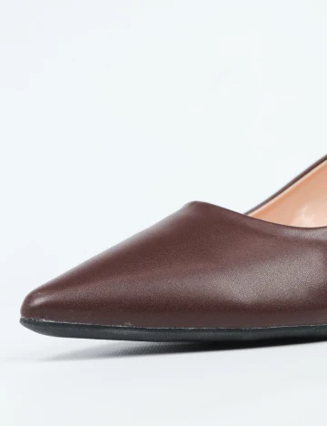 Pantofi SHEIN, maro Maro