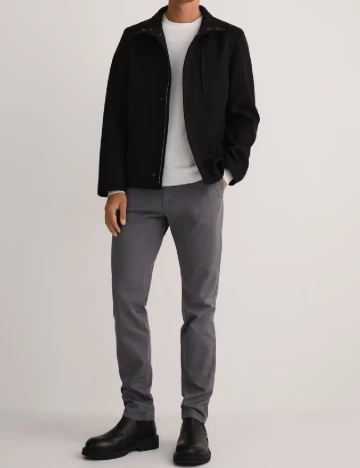 Jacheta Reserved, negru