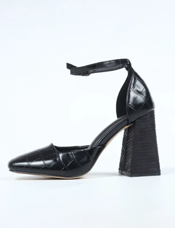 Pantofi SHEIN, negru