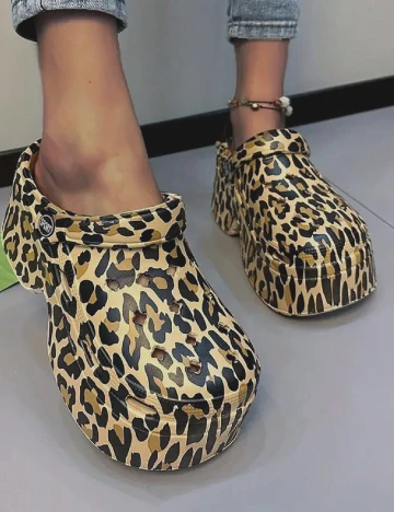 Saboti SHEIN, animal print