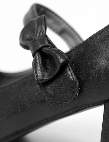 Pantofi SHEIN, negru