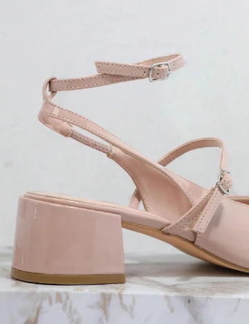 Pantofi SHEIN, roz