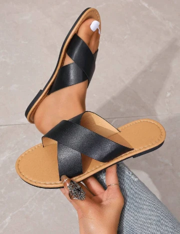Slapi SHEIN, negru