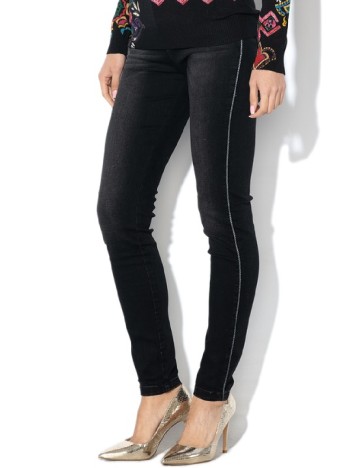 
						Blugi Desigual, negru