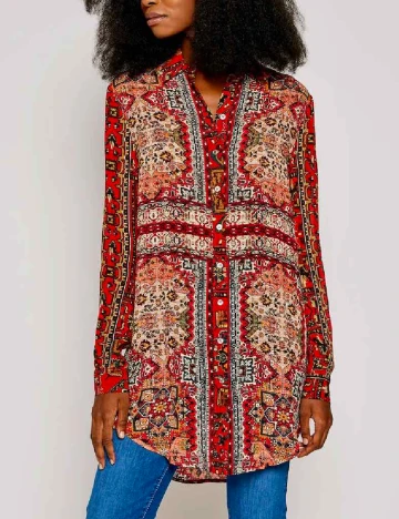 Camasa Desigual, rosu