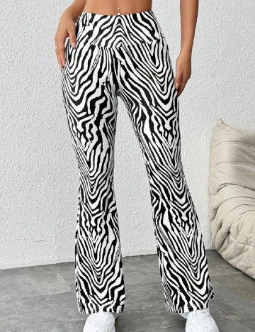 Pantaloni SHEIN, alb/negru