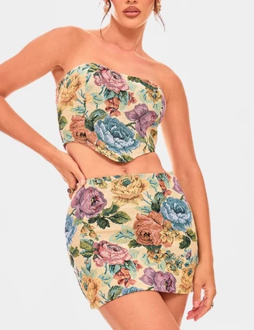 Top PRETTYLITTLETHING, floral print Floral print