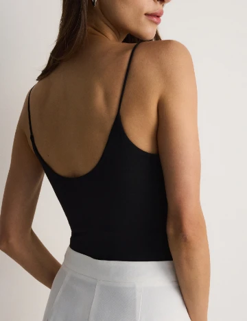 Body Reserved, negru