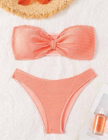 
						Costum de baie SHEIN, somon