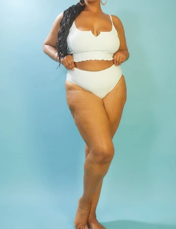 Chilot de  baie PRETTYLITTLETHING Plus Size, alb Alb