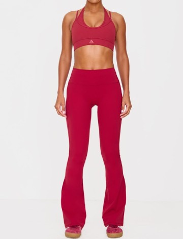 
						Pantaloni PRETTYLITTLETHING, rosu