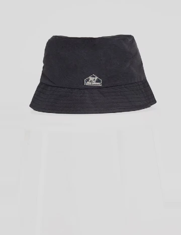 Palarie PRETTYLITTLETHING, negru Negru