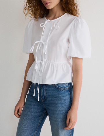 
						Bluza Reserved, alb