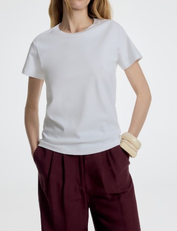 
						Tricou Reserved, alb