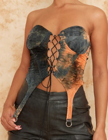 Top PRETTYLITTLETHING, mix culori