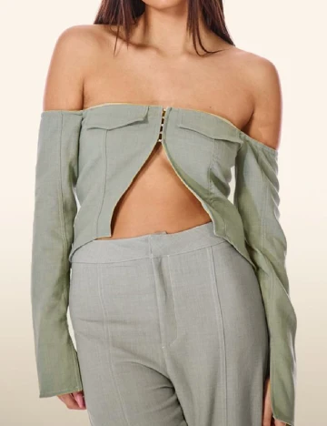 Top PRETTYLITTLETHING, verde