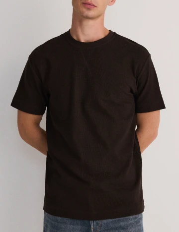 Tricou Reserved, maro inchis