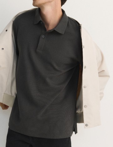 
						Tricou Reserved, gri inchis