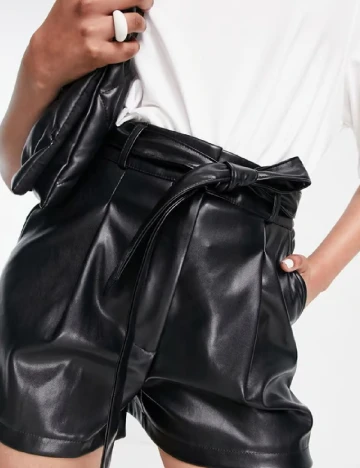 Pantaloni scurti ASOS, negru